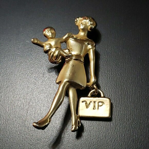 AJC Women's VIP Gold Tone Brooch Working Mom Executive 2.5x 1.5 inch - Picture 1 of 3